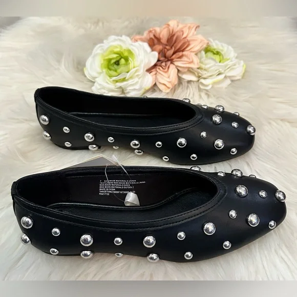 Black Flats with Silver Stud Accents NEW! FIRM!! 50% OFF - Picture 5 of 7